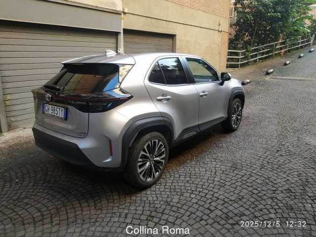 Toyota Yaris Cross 1.5l - Argento