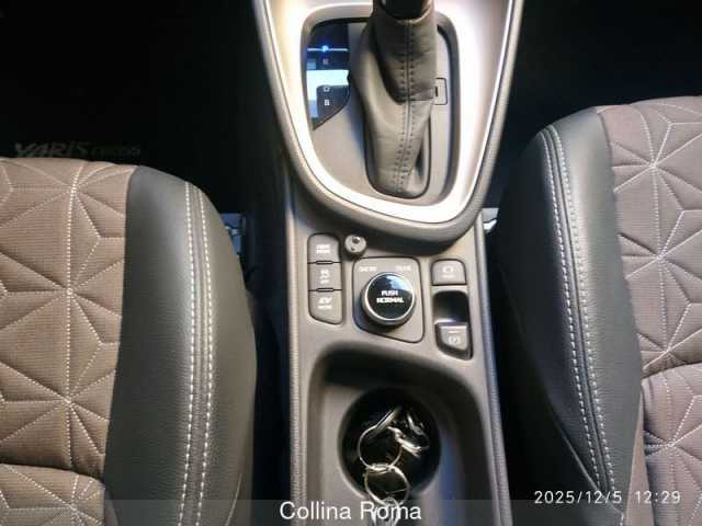 Toyota Yaris Cross 1.5l - Argento