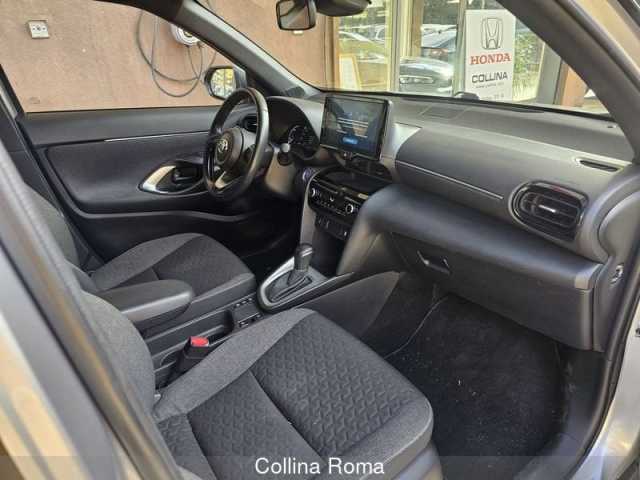 Toyota Yaris Cross 1.5l - Grigio